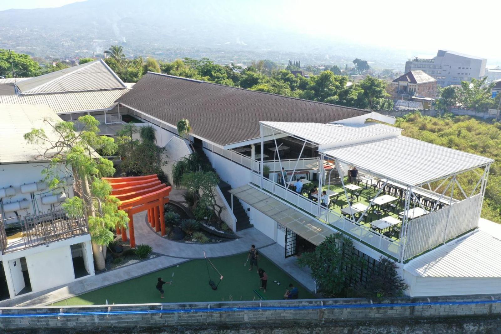 Kontena Hotel Batu  Buitenkant foto