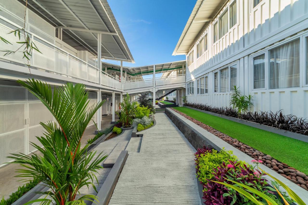 Kontena Hotel Batu  Buitenkant foto